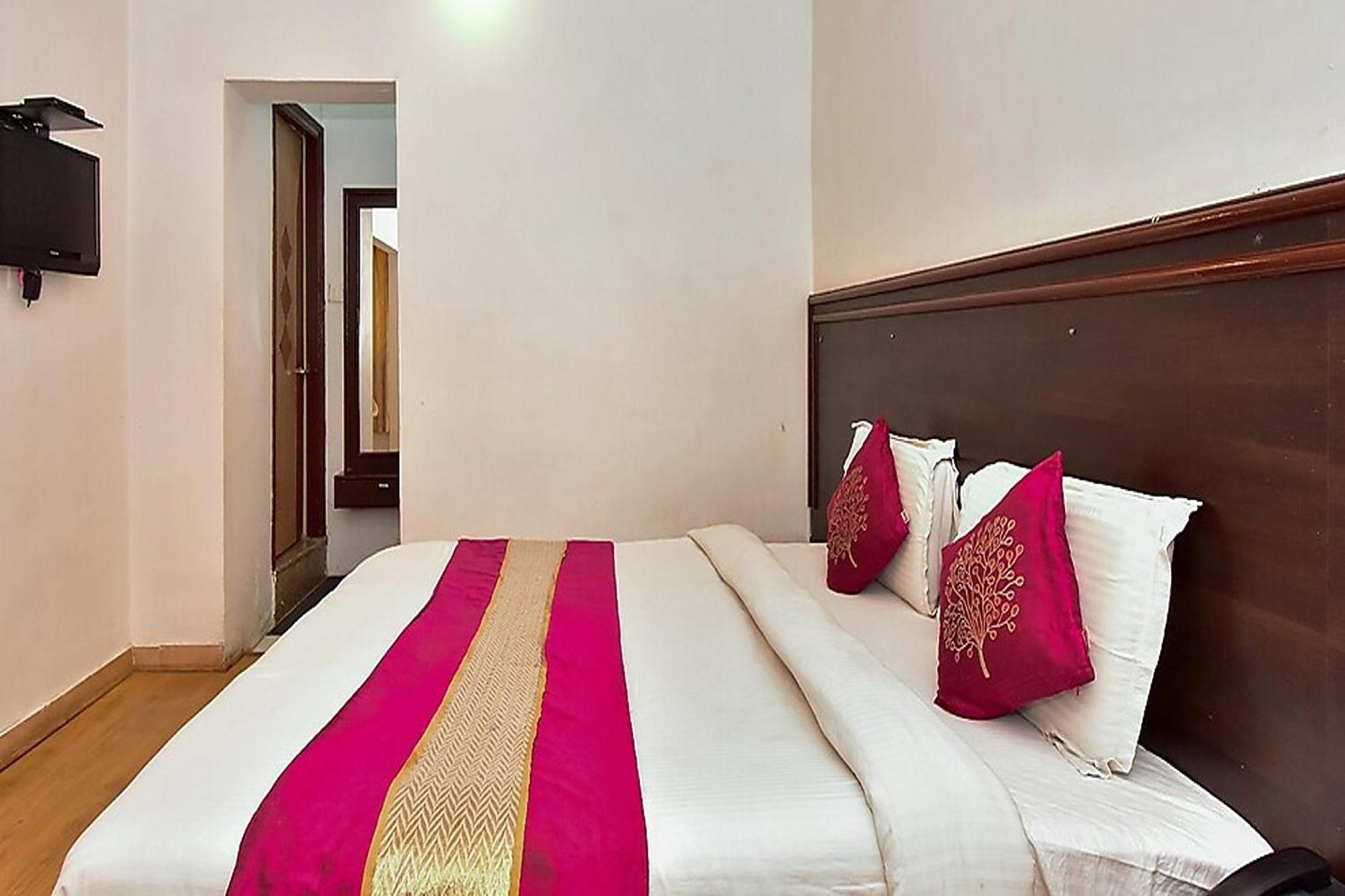 Hotel Deep Palace Near Bus Stand Udaipole Ουνταϊπούρ Εξωτερικό φωτογραφία